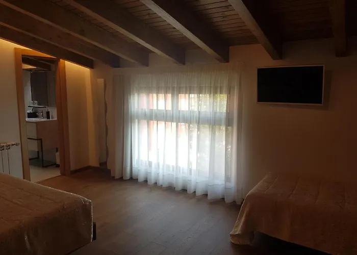 Torre De Quintana 3* سوانثيس